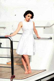 Leah Gibson feet photo 6