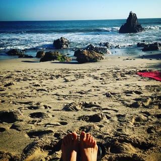 Leah Gibson feet photo 4