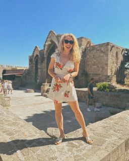 Leah Gibson feet photo 7