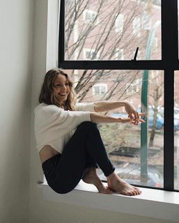 Leah Gibson feet photo 10