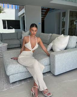 Leah Halton feet photo thumbnail