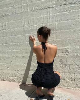Leah Halton feet photo thumbnail