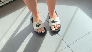 Leah Halton feet photo thumbnail