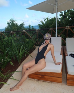 Leah Kateb feet photo 1