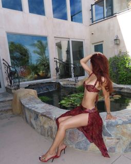 Leah Kateb feet photo 11