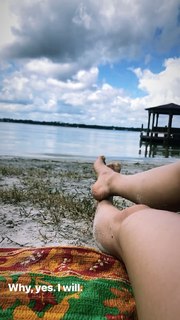 Leah Lewis feet photo 17