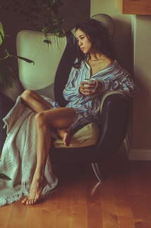 Leah Lewis feet photo 4
