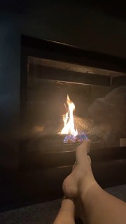 Leah Lewis feet photo 19