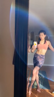 Leah Lewis feet photo 16