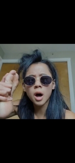 Leah Lewis feet photo 10