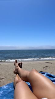 Leah Lewis feet photo 8