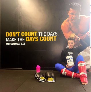 Leah McCourt feet photo 20