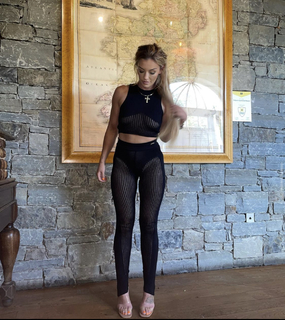 Leah McCourt feet photo 3