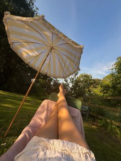 Leah McCourt feet photo 1