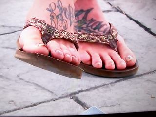 Leah Messer feet photo 4