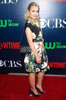 Leah Pipes feet photo 14