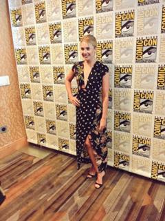 Leah Pipes feet photo 19