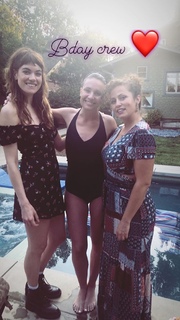 Leah Pipes feet photo 7