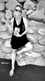 Leah Pipes feet photo 4