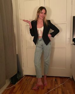 Leah Pipes feet photo 17