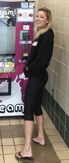 Leah Pritchett feet photo 8