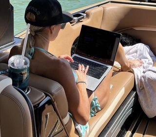 Leah Pritchett feet photo 6