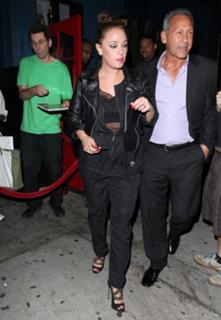 Leah Remini feet photo thumbnail