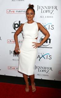 Leah Remini feet photo thumbnail