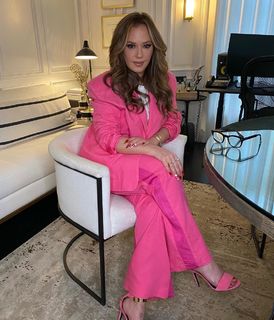 Leah Remini feet photo thumbnail
