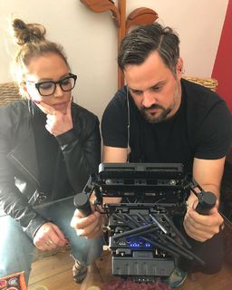 Leah Remini feet photo thumbnail