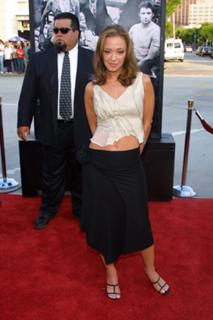 Leah Remini feet photo thumbnail
