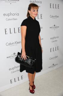 Leah Remini feet photo thumbnail