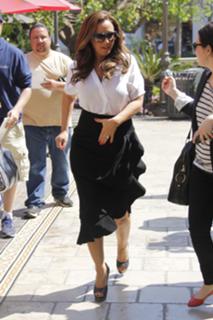 Leah Remini feet photo thumbnail