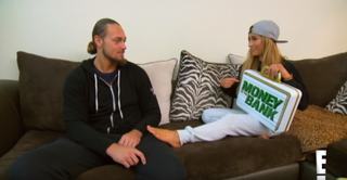 Leah Van Dale feet photo thumbnail