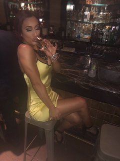 Leah Van Dale feet photo thumbnail