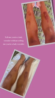 Leah Van Dale feet photo thumbnail