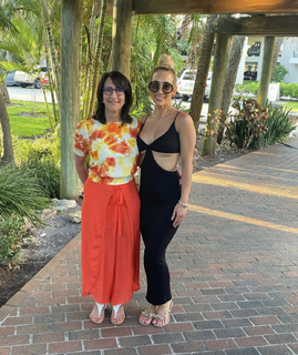Leah Van Dale feet photo thumbnail