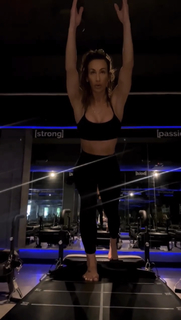 Leah Van Dale feet photo thumbnail