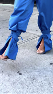 Leah Van Dale feet photo thumbnail