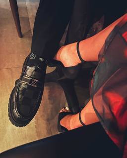 Leah Van Dale feet photo thumbnail
