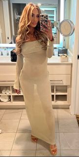 Leah Van Dale feet photo thumbnail