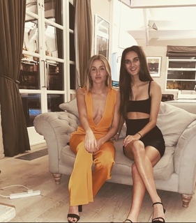 Leah Williamson feet photo thumbnail