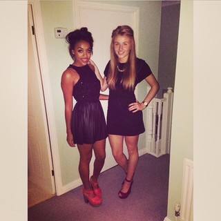 Leah Williamson feet photo thumbnail