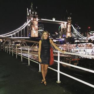 Leah Williamson feet photo thumbnail