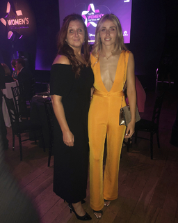 Leah Williamson feet photo thumbnail