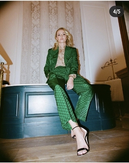 Leah Williamson feet photo thumbnail