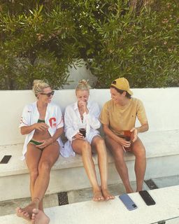 Leah Williamson feet photo thumbnail