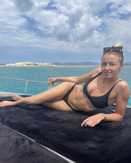 Leah Williamson feet photo thumbnail