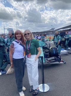 Leah Williamson feet photo thumbnail