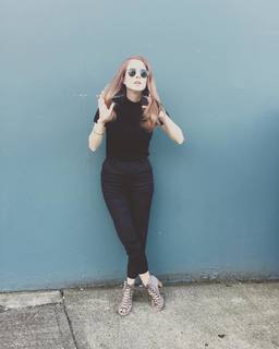 Leanne Lapp feet photo 5